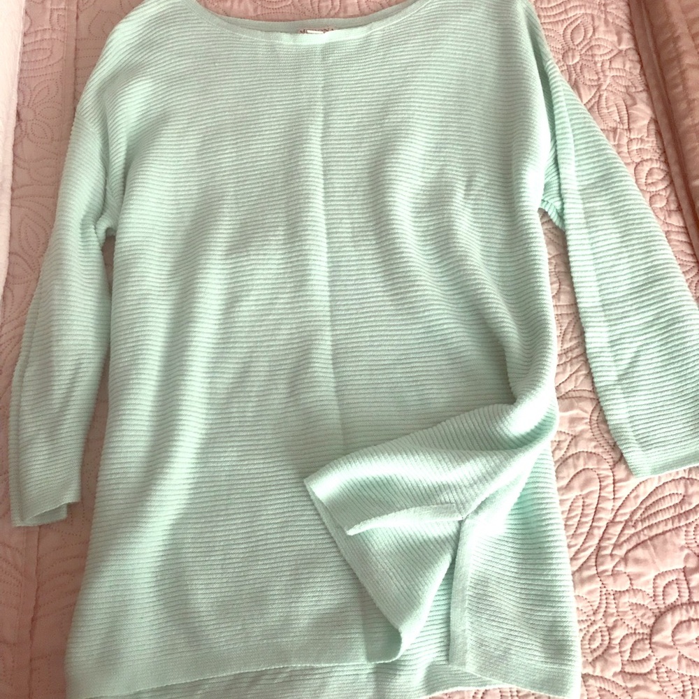 Mint green Merona ribbed 3/4 length top